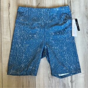 NWT Nanette Lepore play  Blue Textured compression Biker Shorts Gorpcore large